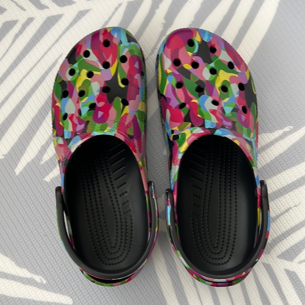 Adult Crocs, 10/12